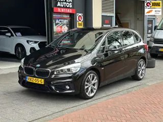 BMW 2-serie Active Tourer 220i High Executive Aut Navi Clima PDC Stoelverwarming