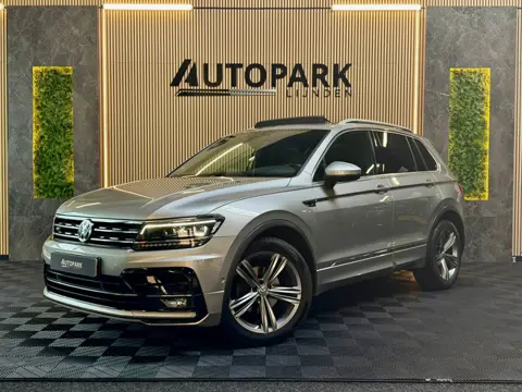 Volkswagen Tiguan 1.5 TSI ACT Highline R-LINE |PANO|KEYLESS|DEALER ONDERHOUDEN|NAP|19 INCH|CAMERA|