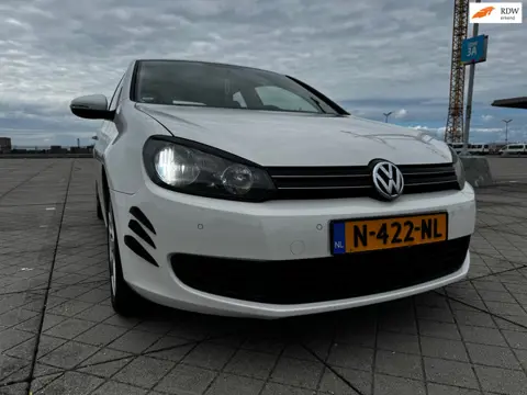 Volkswagen Golf 1.4 Easyline AIRCO CARPLAY PDC CAMERA LED