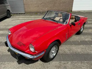 Triumph Spitfire 1500 Soft Top body off gerestaureerd