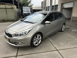 Kia cee'd Sportswagon 1.6 GDI BusinessLine MOTORSCHADE ENGINE PROBLEM