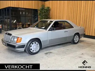 Mercedes-Benz E-Klasse 200-500 230 CE Schuifkanteldak. Een van de eerste Coupe's Wordt nog Belasting