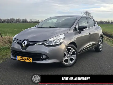 Renault Clio 0.9 TCe Night&Day I Navigatie I Licht metalen velgen I Privacy Glas I Airco I Bluetooth