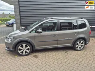 Volkswagen Touran 1.4 TSI Cross 7p.