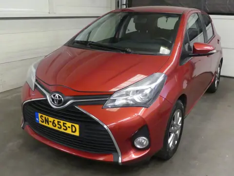 Toyota Yaris 1.3 VVT-i Lounge - Trekhaak - Cruise Control
