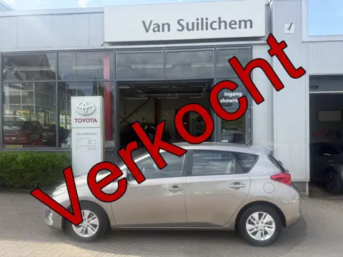 Toyota Auris 1.8 Hybrid Aspiration (bj 2013, automaat)