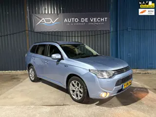 Mitsubishi Outlander 2.0 PHEV Intense + AUTOMAAT - PLUG IN HYBRIDE - NIEUWE REMMERIJ