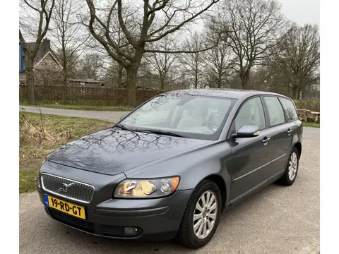 Volvo V50 2.4 Exclusive (bj 2005, automaat)