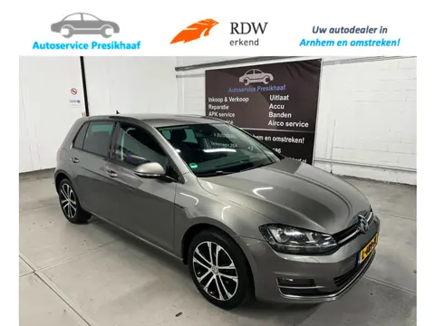 Volkswagen Golf 1.4 TSI Business Edition Connected R Lounge