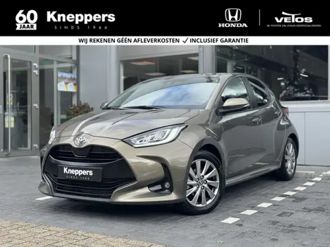 Toyota Yaris 1.5 VVT-i Dynamic | GEEN AFLEVERKOSTEN |  Apple/Android, Achteruitrijcamera, Voorstoele