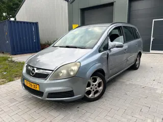 Opel Zafira 1.8 Enjoy 7 zitter € 750