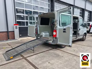 Renault Master T28 2.5 dCi Automaat ROLSTOELBUS