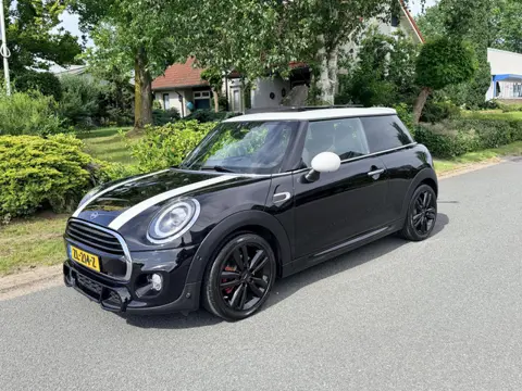 MINI Cooper 1.5 AUT 136PK JCW•Schaalstoelen•Pano