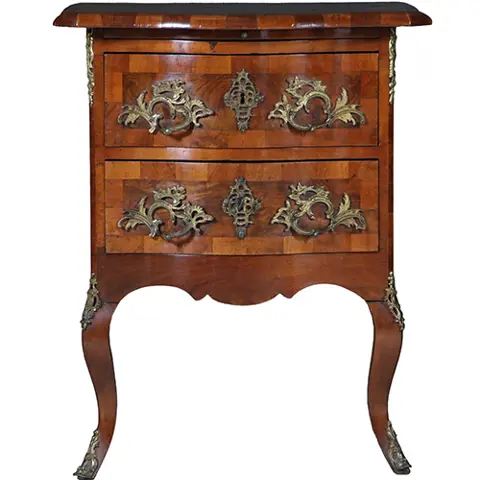 Kleine Dresdener Barok commode ca 1860 in noten met wortelnoten en uittrekbaar blad