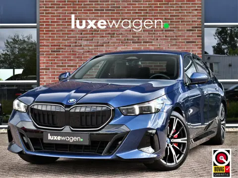 BMW 5 Serie 550e xDrive M-Sport Pro B&W Trekh Prof-onderstel 20inch