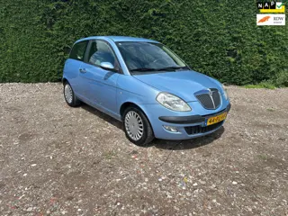 Lancia Ypsilon 1.2-16V Argento