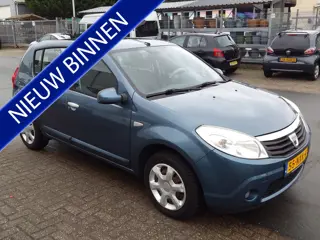 Dacia Sandero 1.2 Lauréate slechts 137943 km gereden