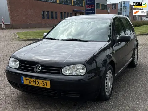 Volkswagen Golf 1.6 Trendline 5-Drs Automaat Airco Electr. pakket Audio-CD ABS Sportstoelen EBD Colo