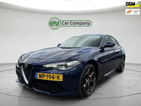 Alfa Romeo Giulia 2.0 T AWD Veloce Q4 | Memory Seats | Volleder | Camera | Automaat | Trekhaak | Sto