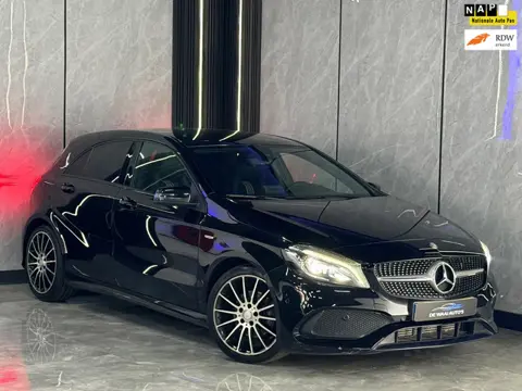 Mercedes-Benz A-klasse 180 Edition AMG |Camera|Automaat|CarPlay|half Leer/alcantara|Nap|Boekjes