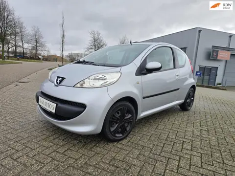 Peugeot 107 1.0-12V XR Airco,Nieuw A.P.K