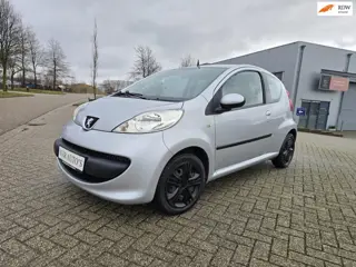 Peugeot 107 1.0-12V XR Airco,Nieuw A.P.K