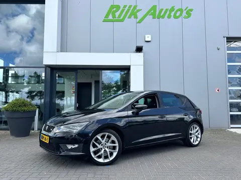 Seat LEON 1.8 TSI FR * Cruise * Stoelverwarming * PDC