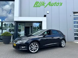 Seat LEON 1.8 TSI FR * Cruise * Stoelverwarming * PDC