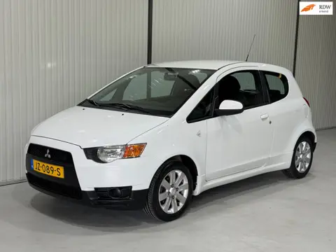 Mitsubishi Colt 1.3 Edition Two NWE APK - ARICO - TREKHAAK - LM VELGEN - NETTE STAAT!