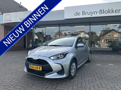 Toyota Yaris 1.5 Hybrid 115 Business (bj 2025, automaat)