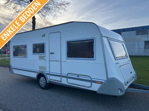 Knaus Azur 500 TL VOORTENT ENKELE BEDDEN