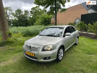 Toyota Avensis 2.0 D-4D-F Luna Airco Stoelverwarming 105DKM
