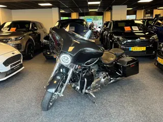 Harley Davidson Tour 110 FLHXSE Cvo Street Glide Abs|Cruise|Navi|Full Chroom|Full Led|Nieuwstaat