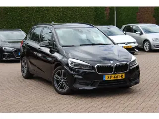 BMW 2 Serie Active Tourer 225xe iPerformance High Executive / SOH 84,7% / Camera / Leder / Head-up /