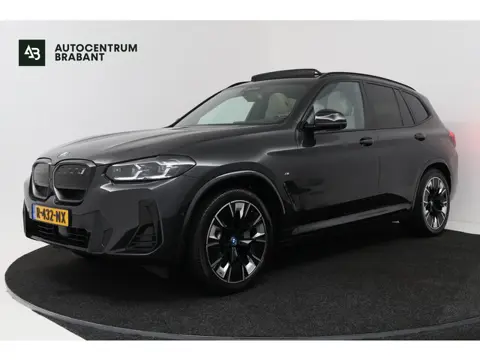 BMW IX3 High Executive 80 kWh (PANORAMADAK, STOEL/STUUR VERWARMING, H/K AUDIO, CAMERA, ELEKTR STOELE