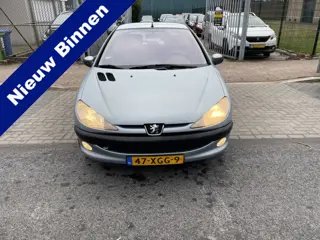 Peugeot 206 1.6-16V Gentry AUTOMAAT geen roest loopt rijdt goed zie foto,s