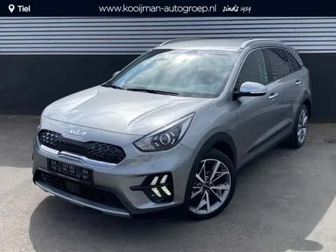Kia Niro 1.6 GDi Hybrid DynamicLine Plus Navigatie, Achteruitrijcamera, Smart Key, Privacy glass, 18