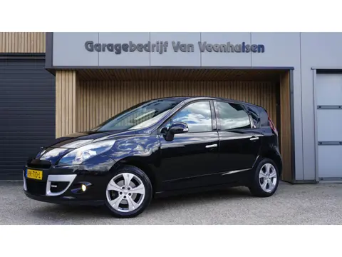 Renault Scénic 2.0 140pk Automaat Navi Keyless Cruise Control Trekhaak 17inch LM  139666km!