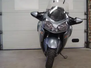 Kawasaki GTR 1400 (2008)