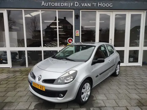 RENAULT CLIO 1.4-16V EXTREME PANODAK