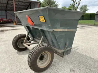 Doseerbak lava containerveld