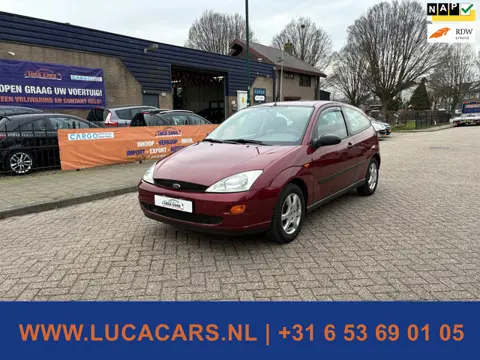 Ford Focus 1.6-16V Trend 2X SLEUTEL + BOEKJES!