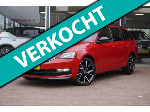 Skoda Octavia Combi 1.5 TSI Sport Business Automaat | Carplay | Lm velgen | Schaalstoelen | Vol opti