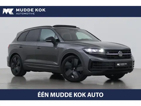 Volkswagen Touareg 3.0 TSi eHybrid 4MOTION R | FINAL EDITION | Luchtvering | Trekhaak | Panoramdak |