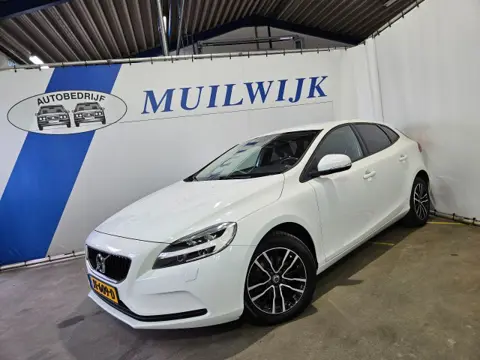 VOLVO V40 2.0 T2 Nordic+ / Trekhaak / Navi / NL Auto