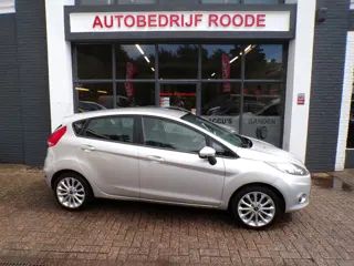 Ford Fiesta 1.25 Ghia CLIMA,LMV !! (bj 2009)