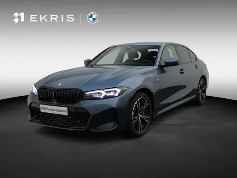 BMW 3 Serie Sedan 330e M Sportpakket Pro | Innovation Pack | Comfort Pack | Stuurwielrand verwarmd |