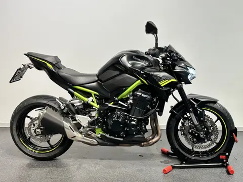 Kawasaki Z900 (bj 2021)