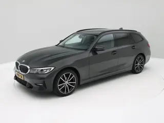 BMW 3 Serie Touring 318i Executive Edition Sportline Leder / Virtual Cockpit / Origineel NL