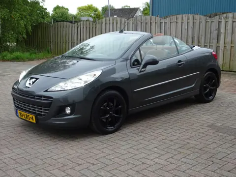 Peugeot 207 CC 1.6 VTi Automatische airco, lederen bekleding, licht metalen velgen, automaat, enz.